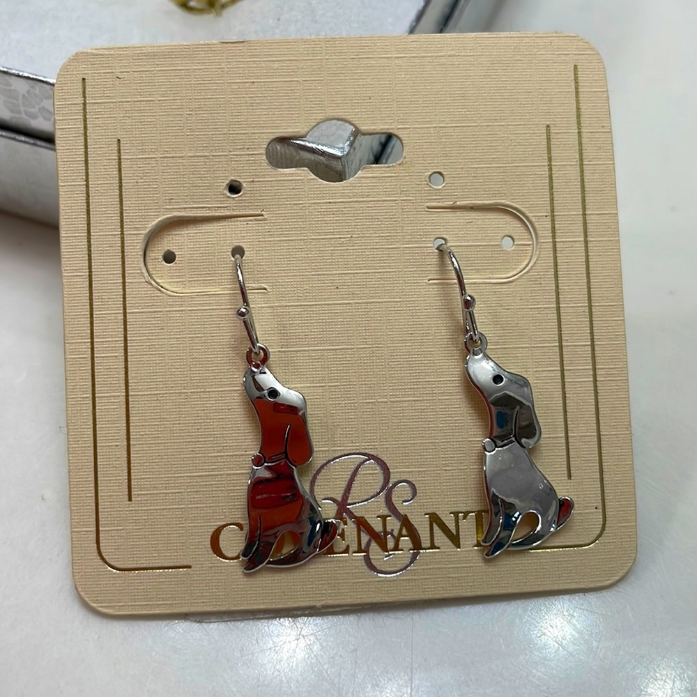 NWT Silver puppy dog earrings